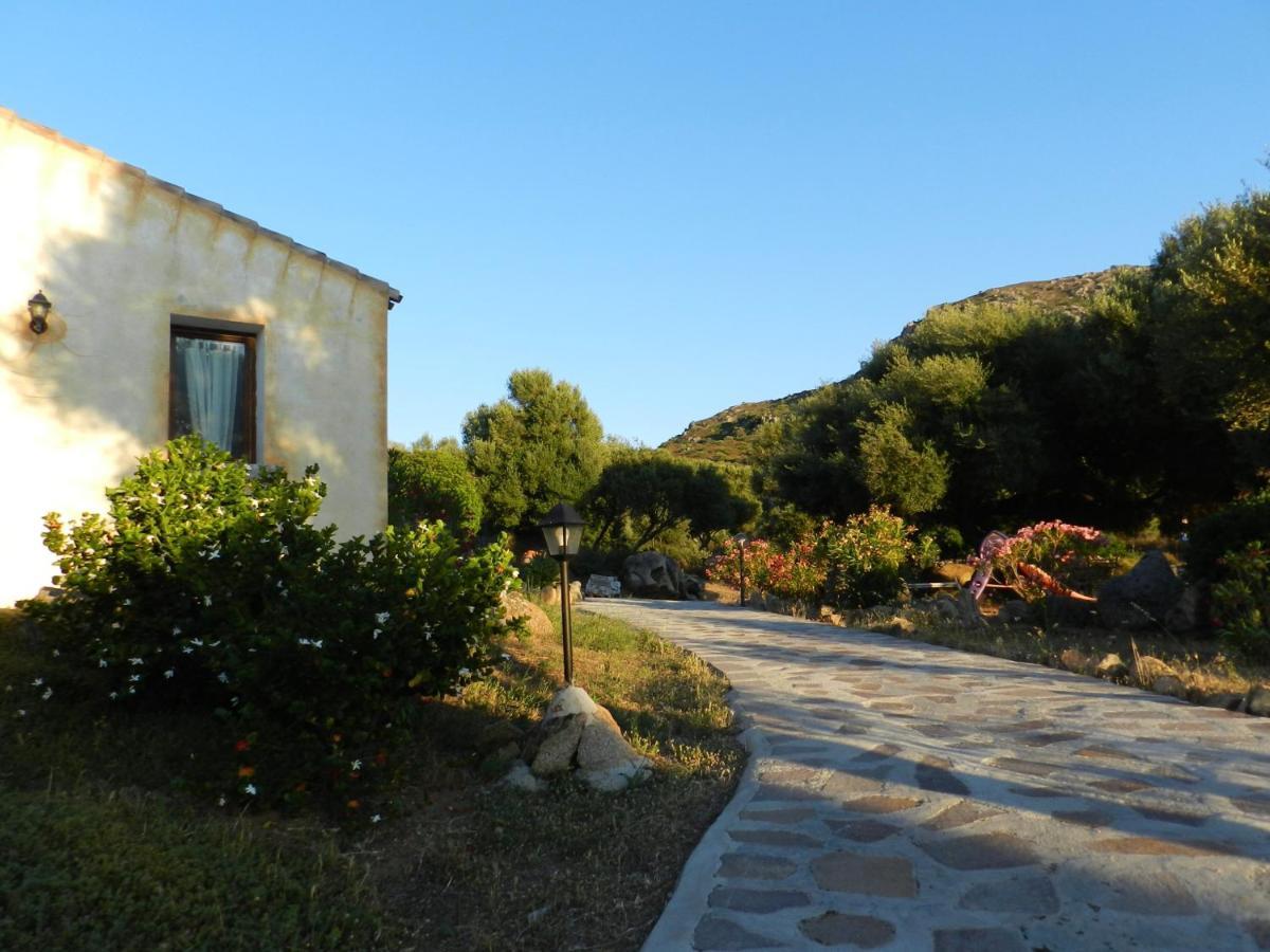 B&B Su Donnigheddu Rudalza Bagian luar foto