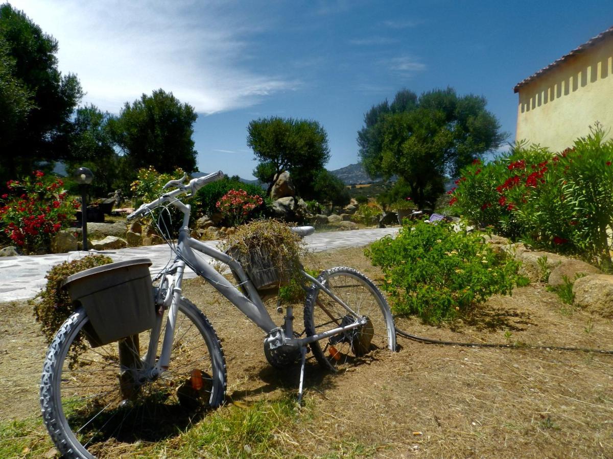 B&B Su Donnigheddu Rudalza Bagian luar foto