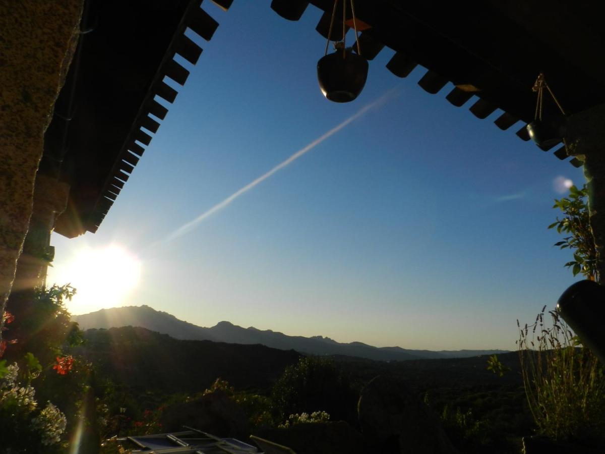 B&B Su Donnigheddu Rudalza Bagian luar foto