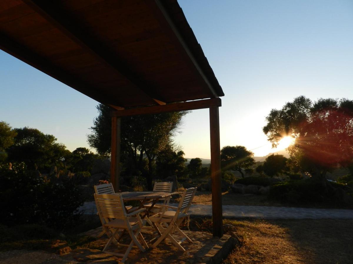 B&B Su Donnigheddu Rudalza Bagian luar foto