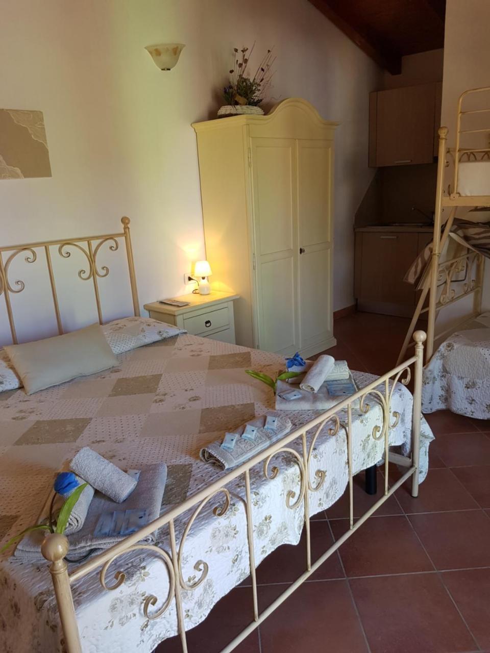 B&B Su Donnigheddu Rudalza Bagian luar foto